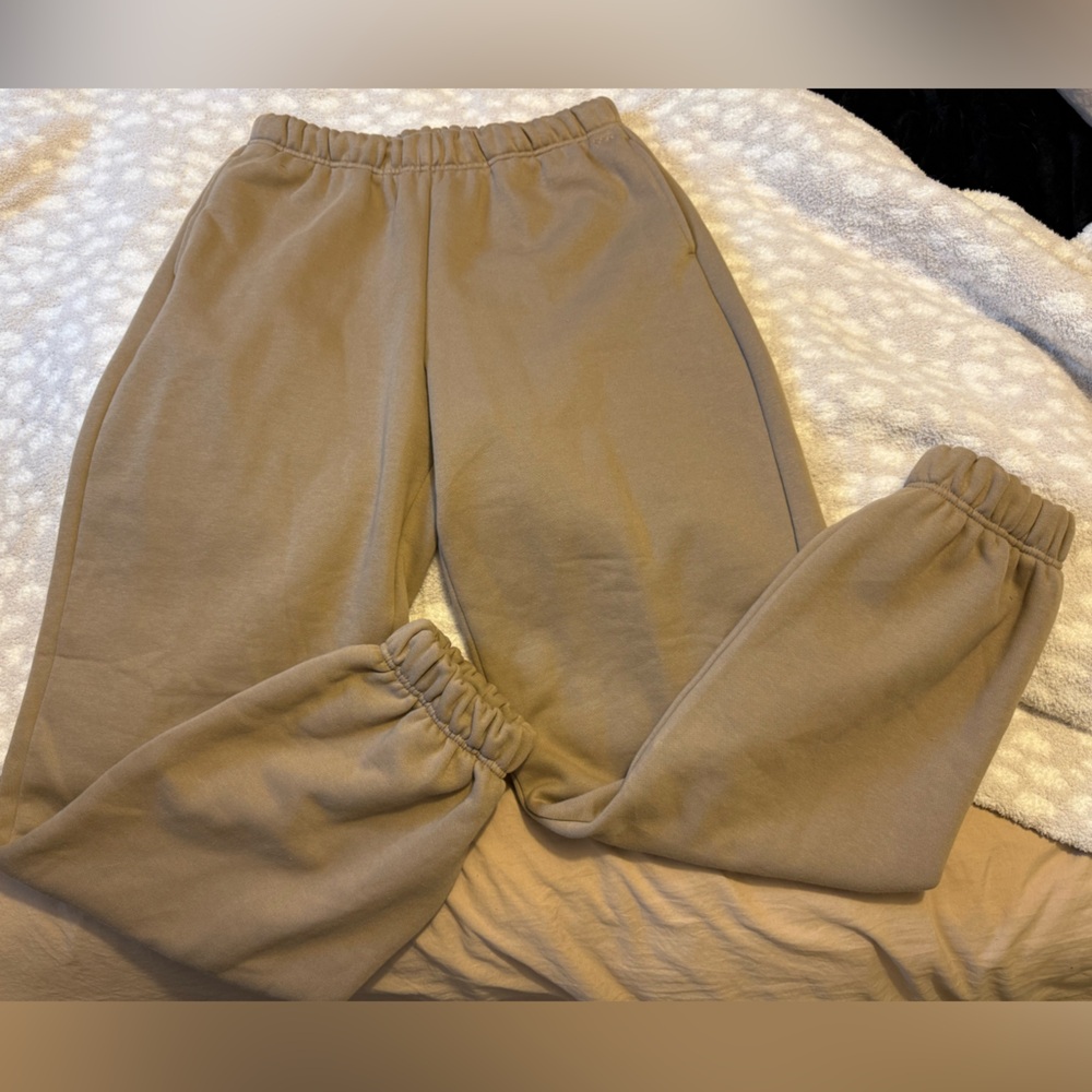 DSG Sweatpants. Brand New, Never worn. Tan. Size Medium. Tags ripped off. Jogger